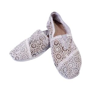 TOMS Grey Moroccan Lace Alpogatas